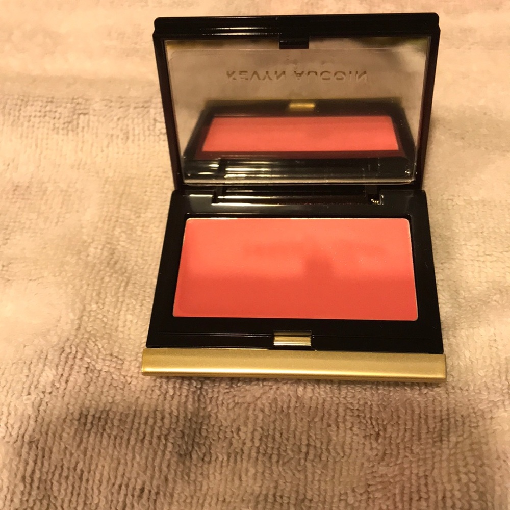 NIB Kevyn Aucoin Creamy Glow in Pravella